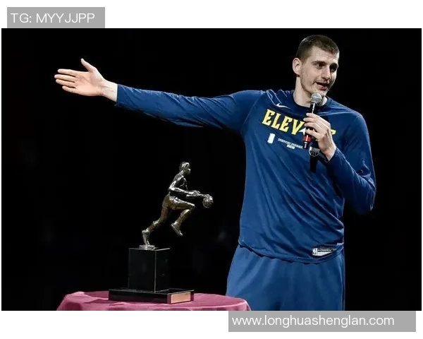 斯利纳与波罗尼的精彩对决分析及赛季表现展望