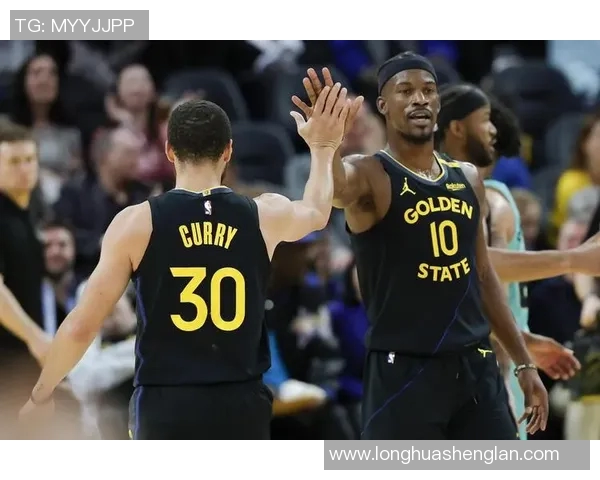 2018年11月24日开拓者与勇士激战回顾精彩瞬间与赛后分析