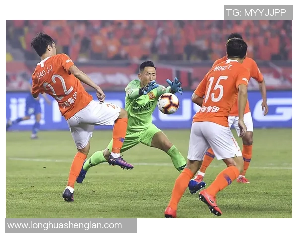 上海足球对决武汉卓尔激情碰撞期待精彩赛事呈现