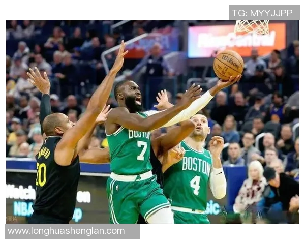 凯尔特人迎战里加球队期待一场精彩的篮球对决与激情碰撞